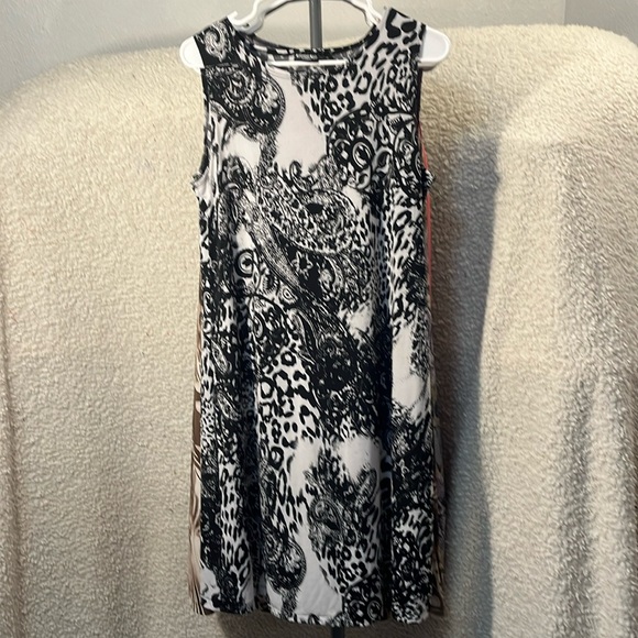 Effortless style by Citiknits Black print dress - Picture 1 of 5